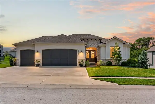 5968 Oak Creek Court, Parkville, MO 64152