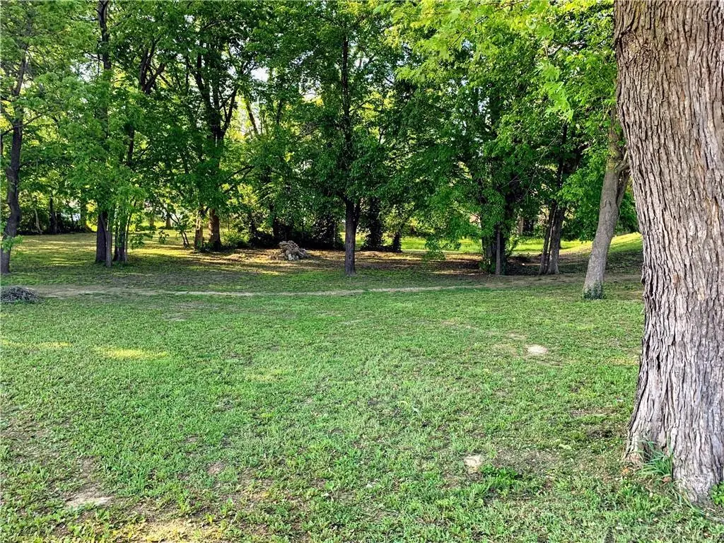 1106 E 23rd Street S, Independence, MO 64050 - #1