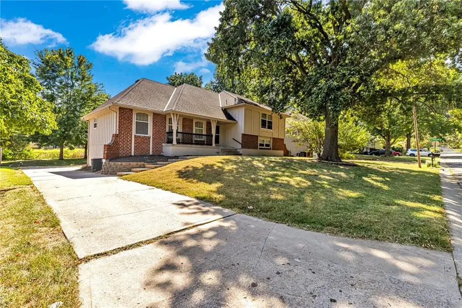 200 NE Locust Drive, Blue Springs, MO 64014 - #2