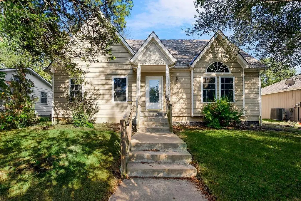 5 N Paola Street, Paola, KS 66071 - #1