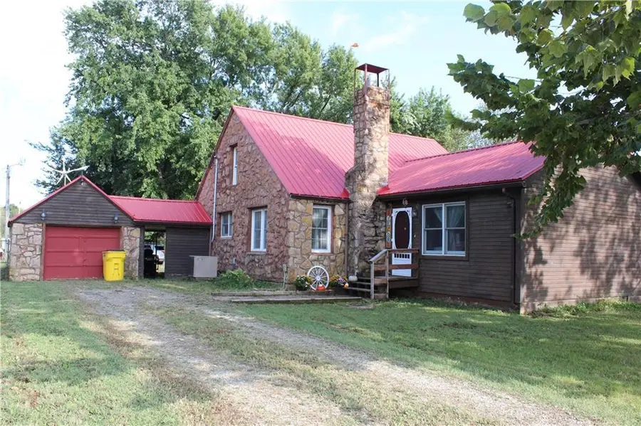 4493 Arkansas Road, Pomona, KS 66076 - #2