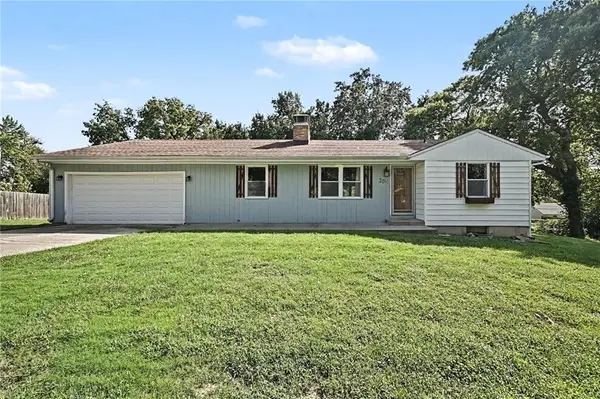 305 NE 82nd Terrace, Kansas City, MO 64118