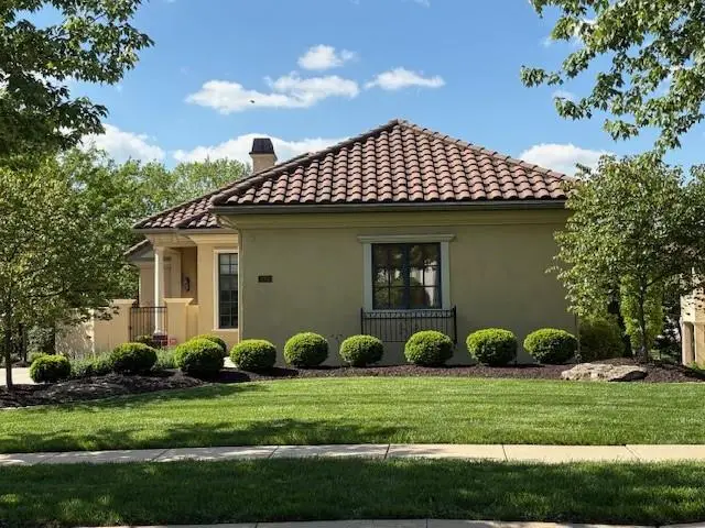 3313 W 138th Street, Leawood, KS 66224 - #2