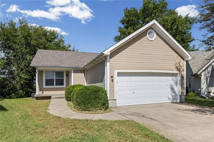 1012 NE Queens Court, Lees Summit, MO 64064 - #2
