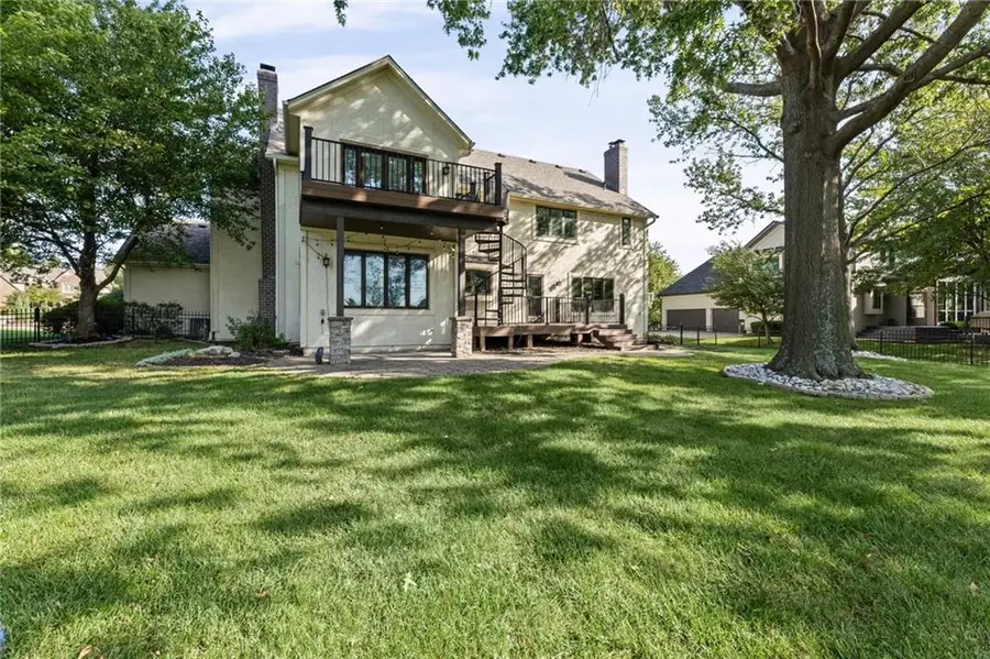 6505 W 132nd Terrace, Overland Park, KS 66209 - #2