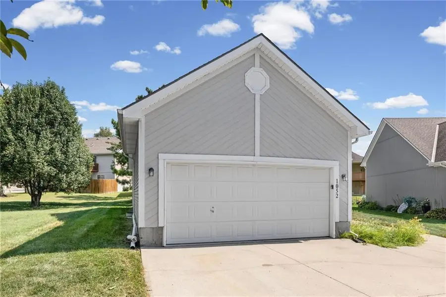 1052 NE Queens Court, Lees Summit, MO 64064 - #3