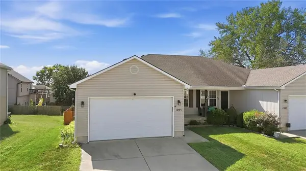 1203 NW Scenic Drive, Grain Valley, MO 64029