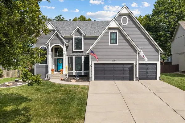 8408 W 129th Terrace, Overland Park, KS 66213