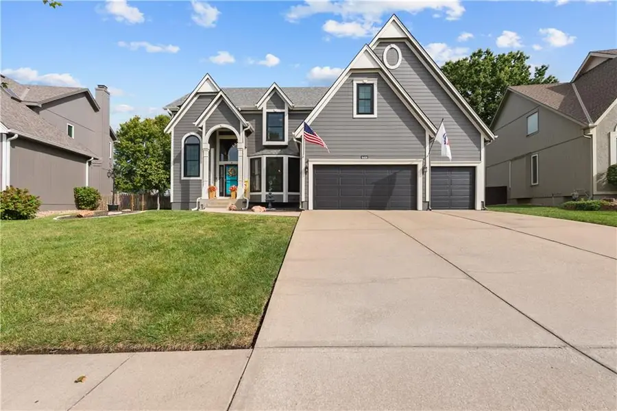 8408 W 129th Terrace, Overland Park, KS 66213 - #2