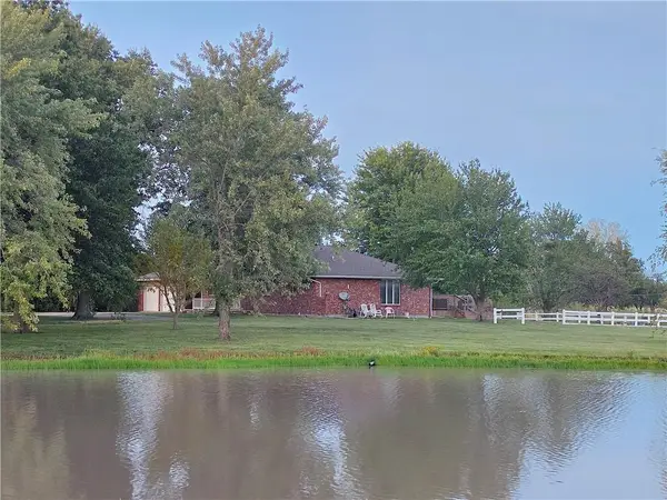 1406 E 4th Avenue, Garnett, KS 66032