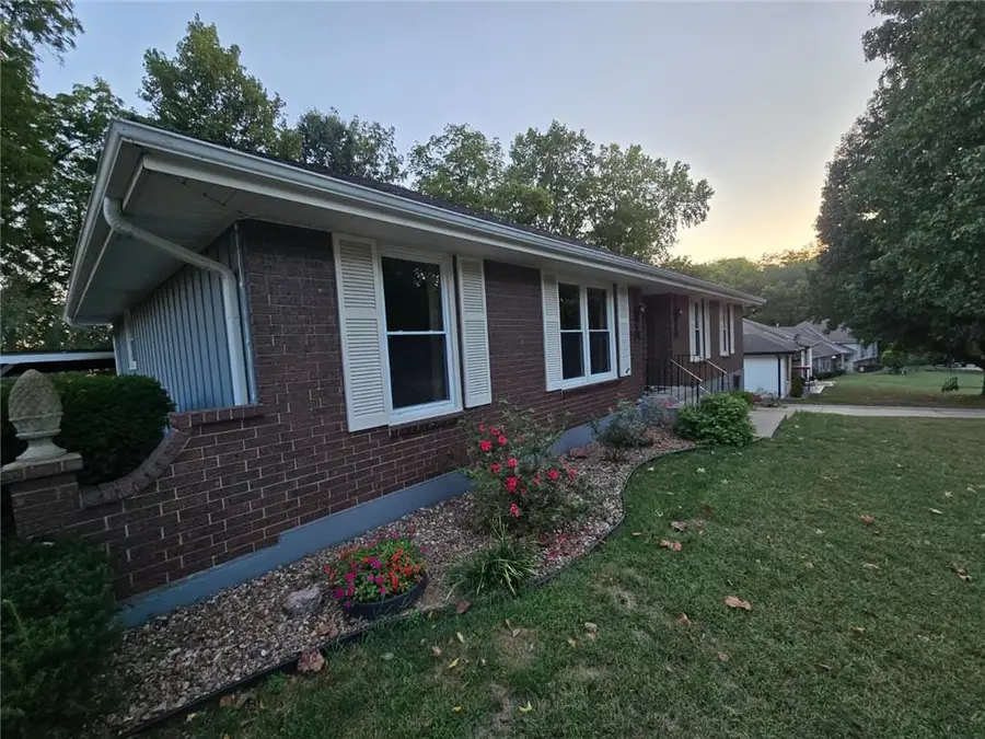 15917 E 41st Street, Independence, MO 64055 - #2