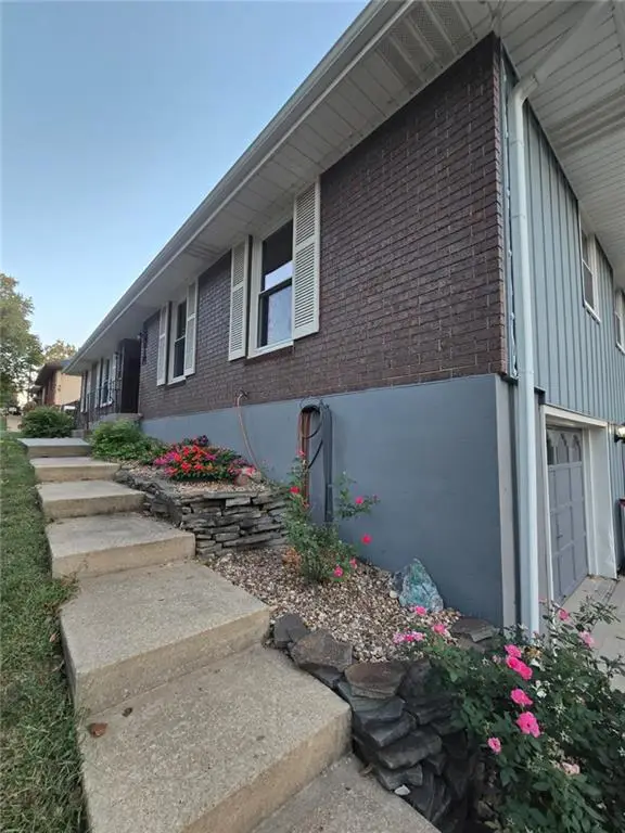 15917 E 41st Street, Independence, MO 64055 - #3