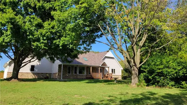 15248 Kansas Avenue, Basehor, KS 66007