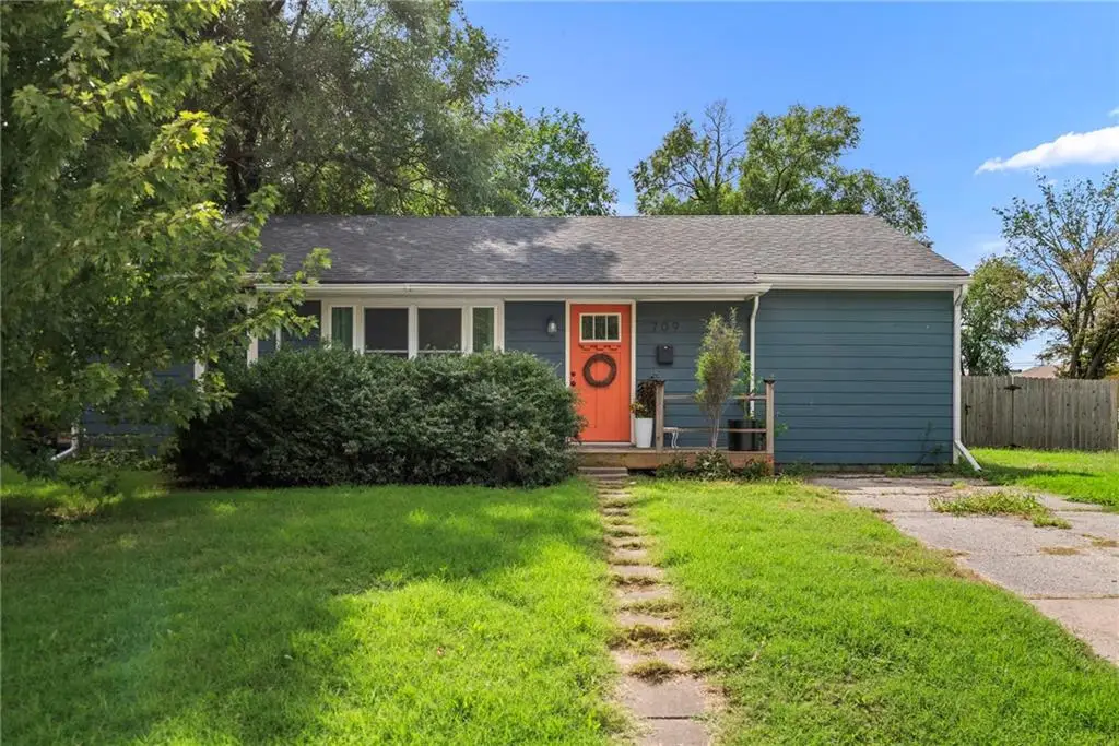 709 W Poor Street, Olathe, KS 66061 - #1