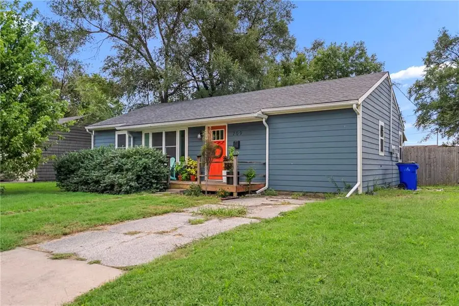 709 W Poor Street, Olathe, KS 66061 - #2