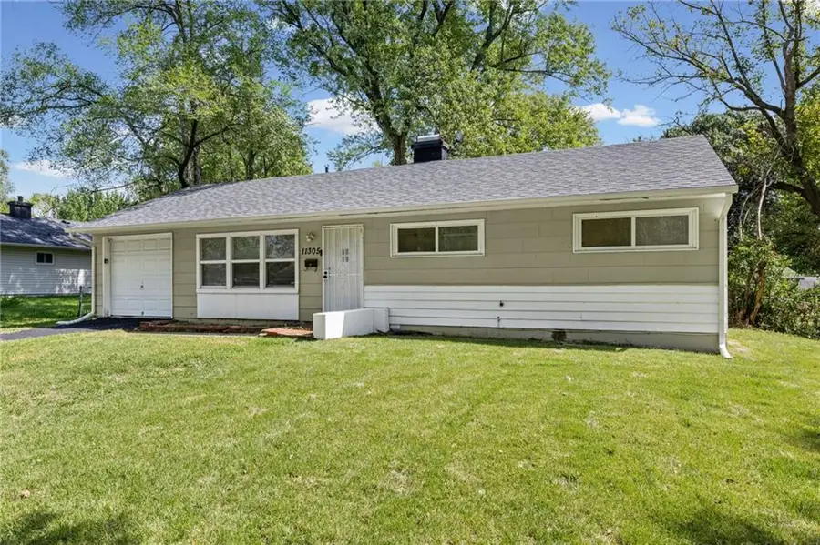 11305 Crystal Avenue, Kansas City, MO 64134 - #2