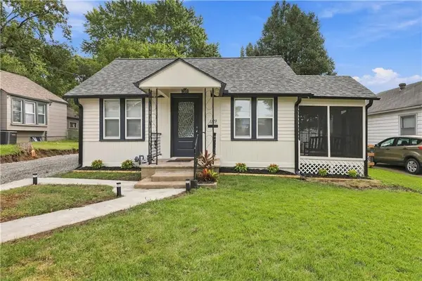 1129 S Dodgion Avenue, Independence, MO 64050