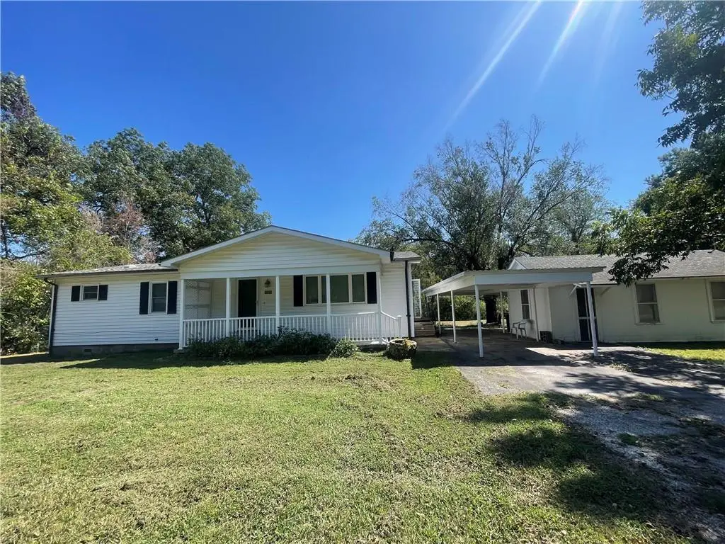 321 N 2nd Street, Chetopa, KS 67336 - #1