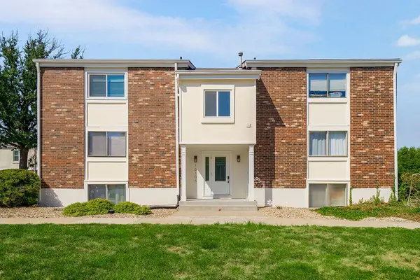 10106 W 96th-#c Terrace #C, Overland Park, KS 66214
