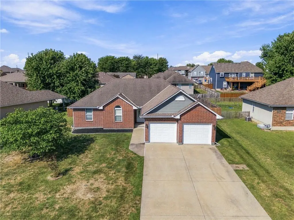 981 Owl Creek Parkway, Odessa, MO 64076 - #1