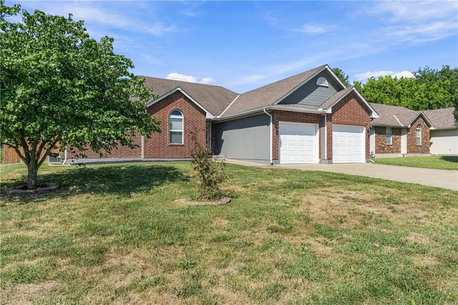 981 Owl Creek Parkway, Odessa, MO 64076 - #3