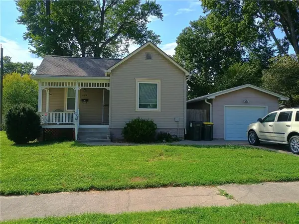 204 S 2nd Street, Lansing, KS 66043