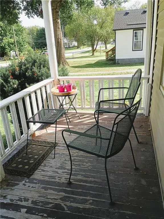 204 S 2nd Street, Lansing, KS 66043 - #2
