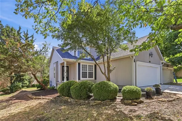 7707 W 149th Street, Overland Park, KS 66223