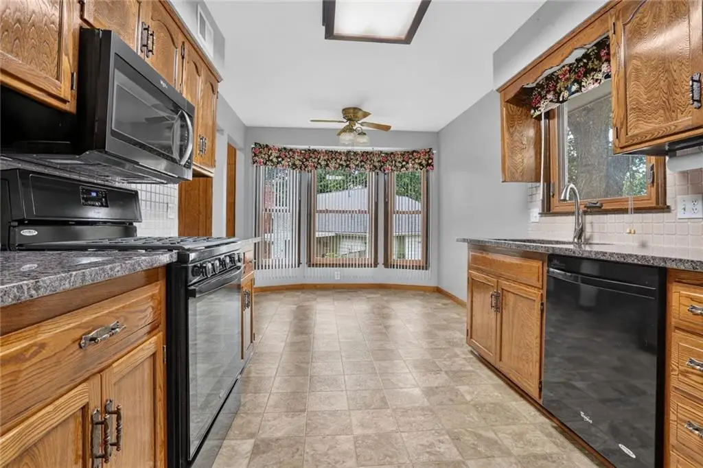 1113 S Valley Road, Olathe, KS 66061 - #1