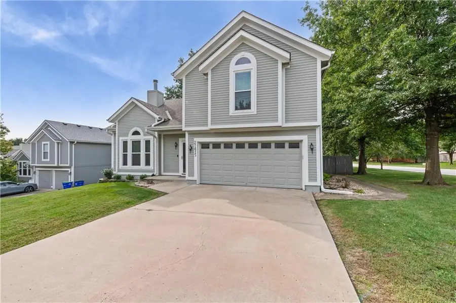 21415 W 52nd Street, Shawnee, KS 66218 - #3