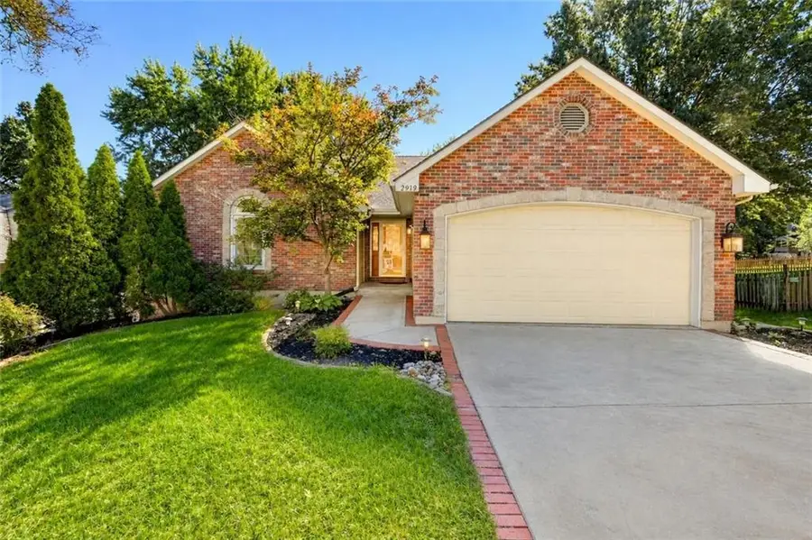 2919 S Yuma Court, Independence, MO 64057 - #2