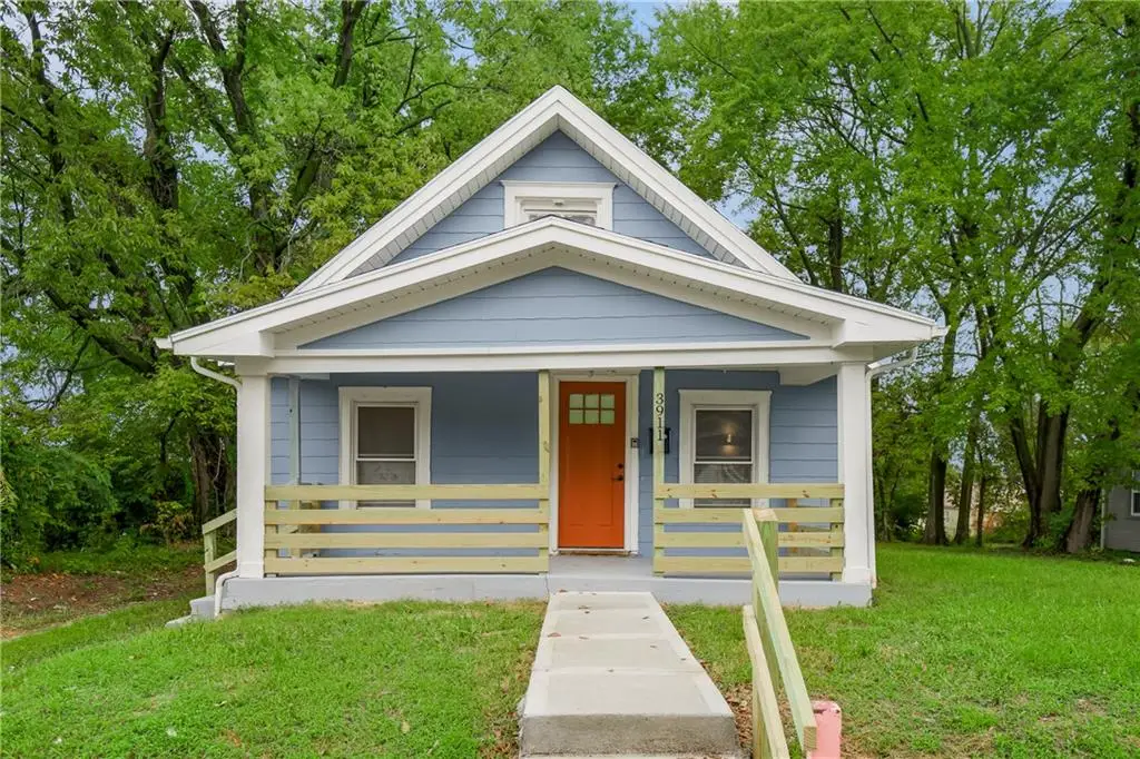 3911 Myrtle Avenue, Kansas City, MO 64130 - #1
