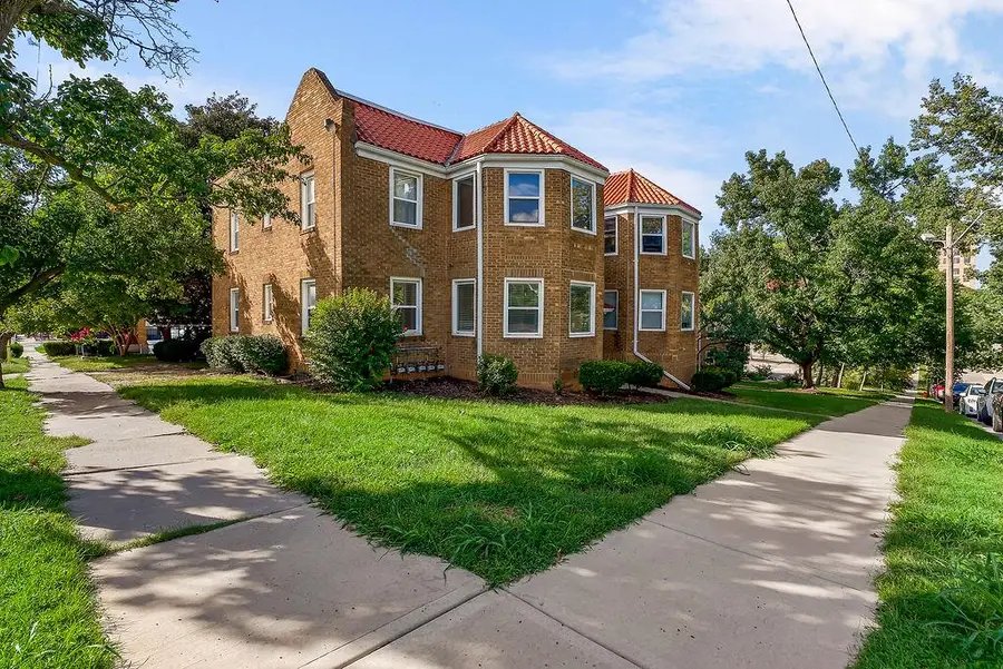 4948 Walnut Street #1S, Kansas City, MO 64112 - #2