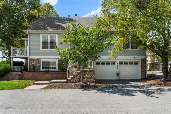 7631 W 158th Terrace, Overland Park, KS 66223