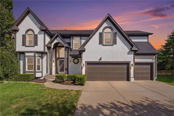 7903 W 129th Terrace, Overland Park, KS 66213