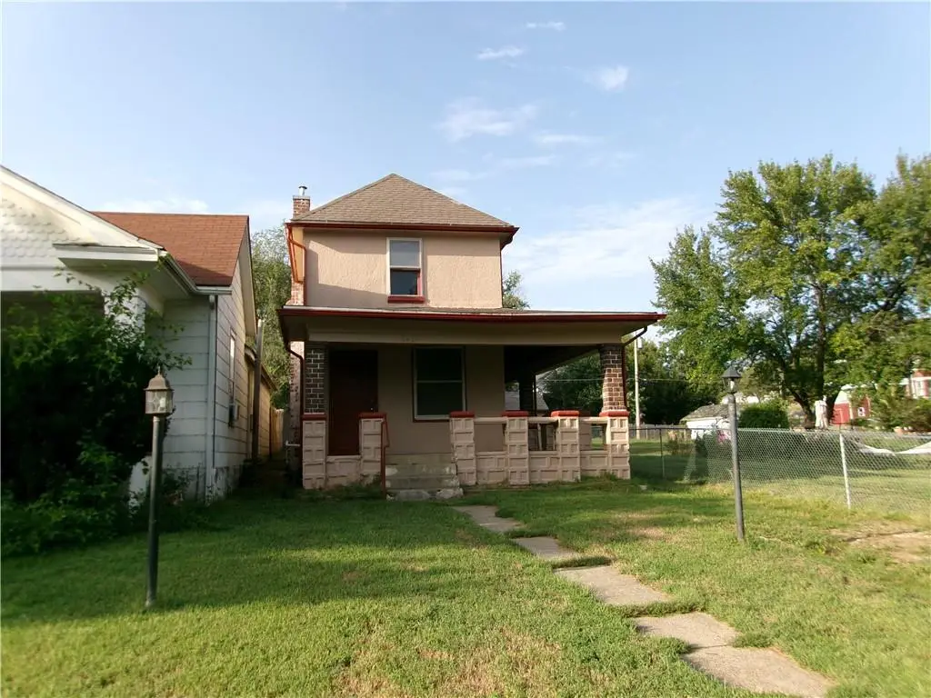 1417 Commercial Street, Atchison, KS 66002 - #1