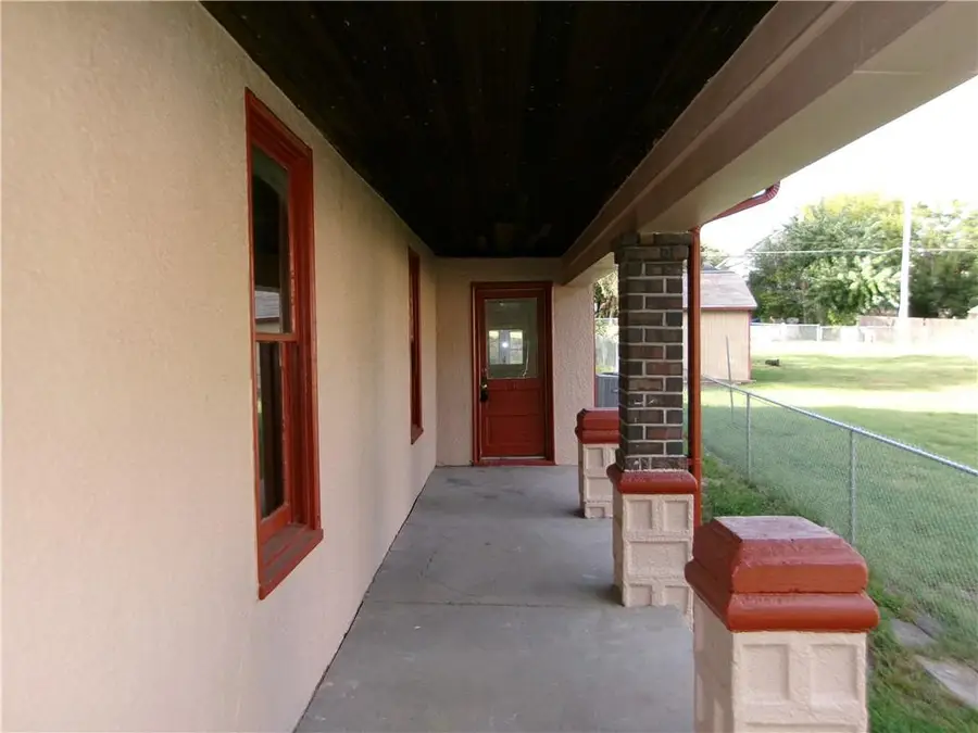 1417 Commercial Street, Atchison, KS 66002 - #3