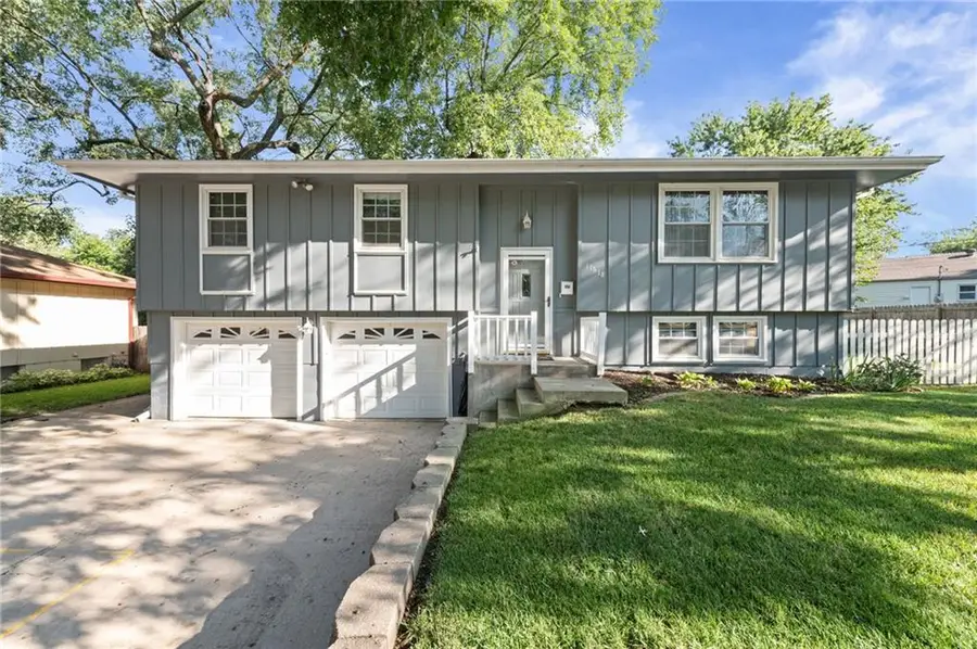 11618 W 69th Street, Shawnee, KS 66203 - #2