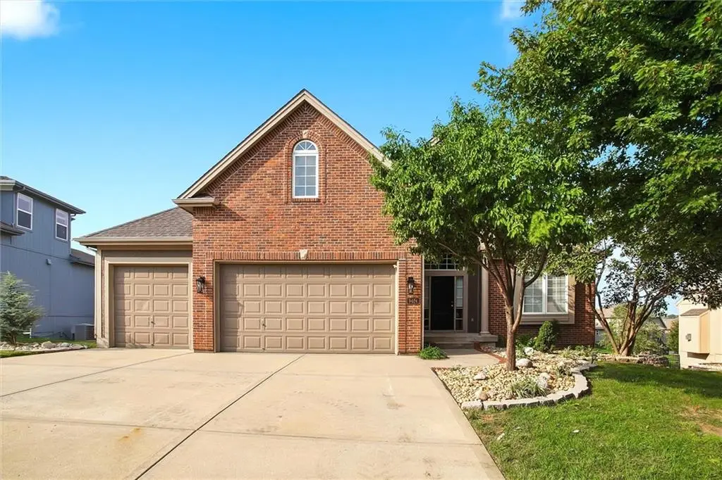 9424 N Hunter Avenue, Kansas City, MO 64157 - #1