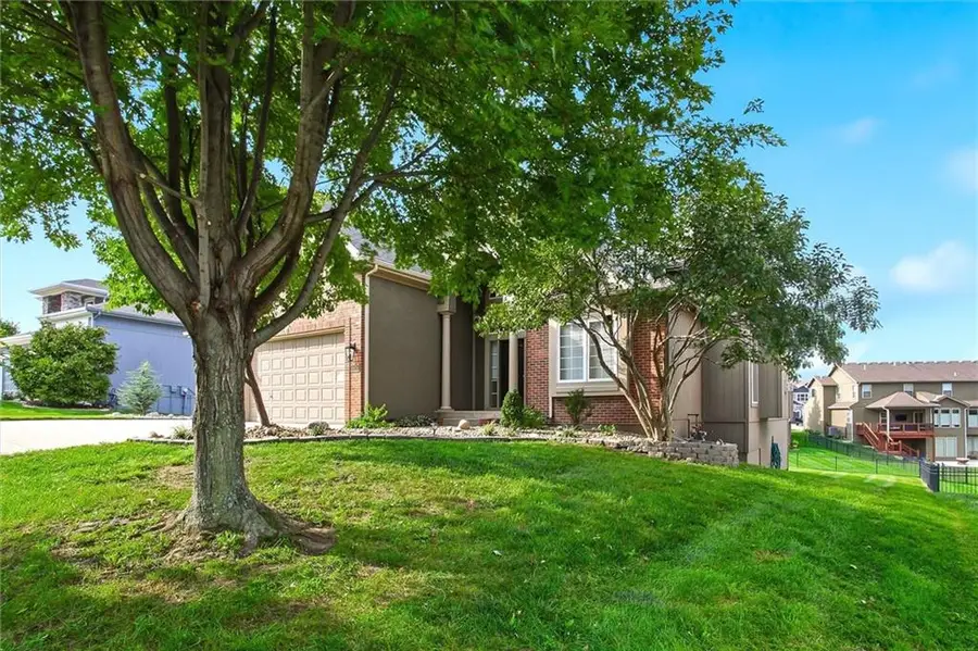 9424 N Hunter Avenue, Kansas City, MO 64157 - #3