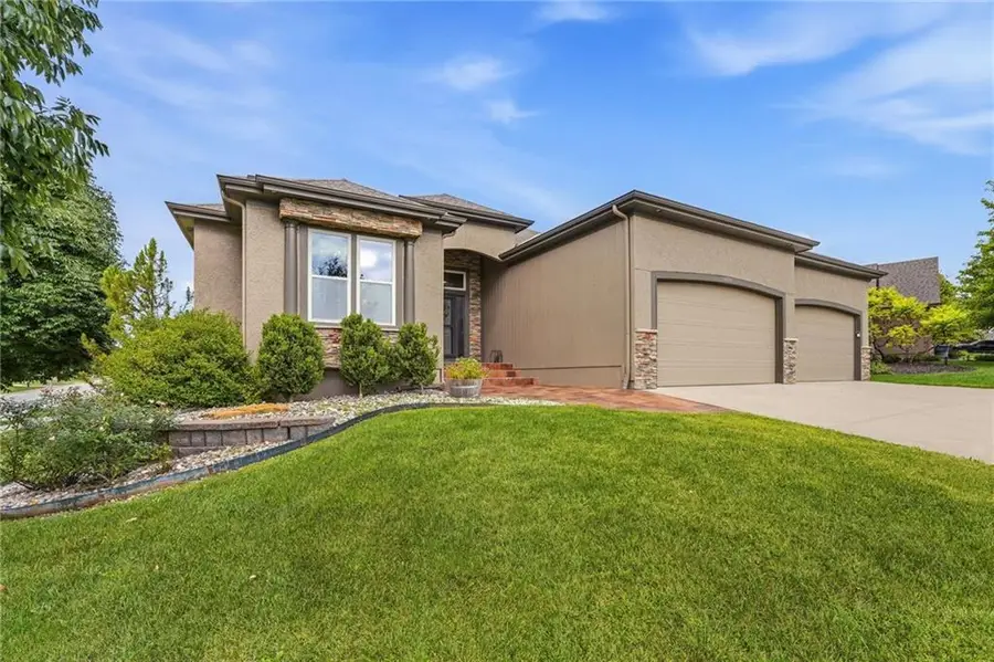 16590 S Kaw Street, Olathe, KS 66062 - #2