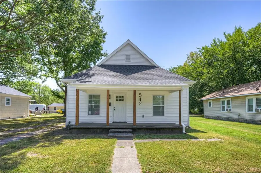 542 E 23rd Street, Pittsburg, KS 66762 - #2