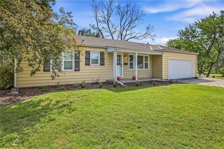 8519 W 69th Terrace, Overland Park, KS 66204 - #3