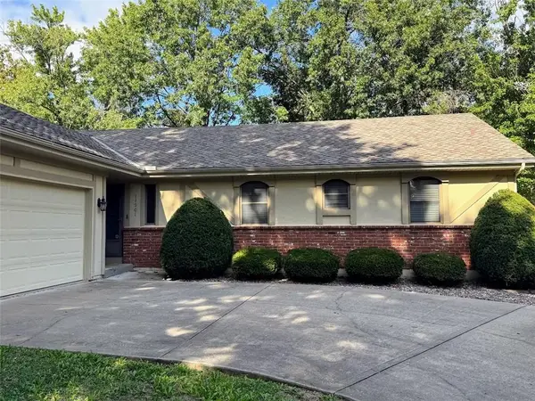 11901 Harrison Drive, Kansas City, MO 64146