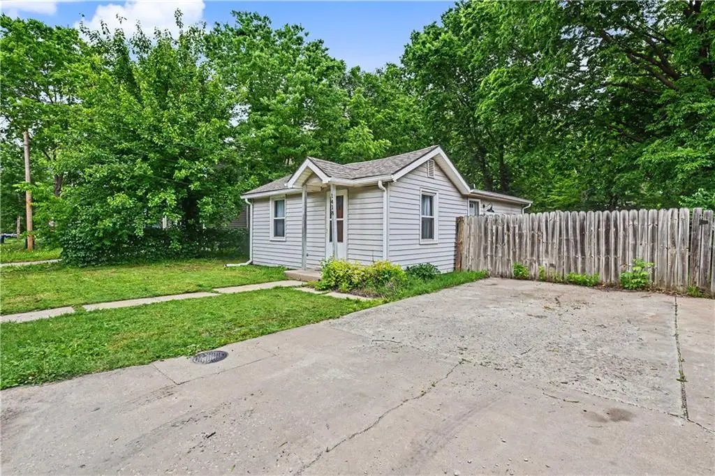 1418 Maple Lane, Lawrence, KS 66044 - #1