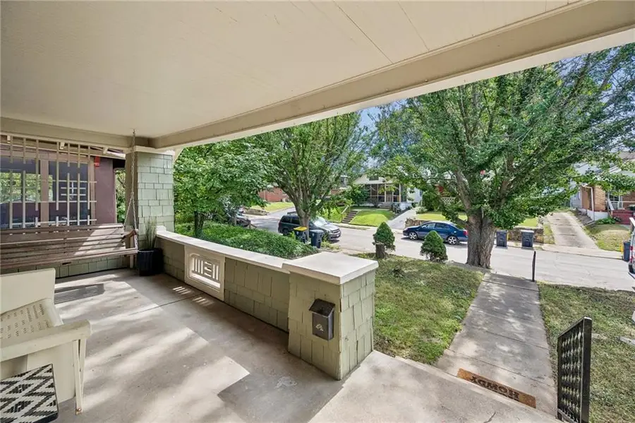 14 W 74 Street, Kansas City, MO 64114 - #3