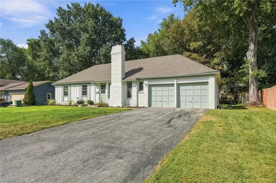9708 England Drive, Overland Park, KS 66212 - #3