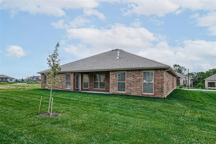 6701 Apache Drive, Shawnee, KS 66226 - #2
