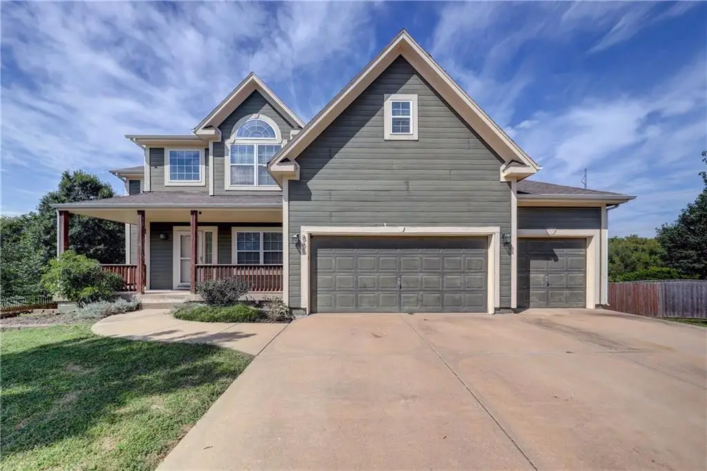 866 N Maple Street, Gardner, KS 66030 - #1