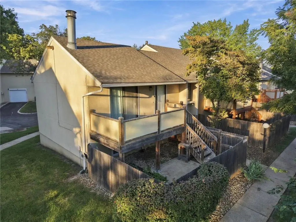 10806 Westgate Road, Overland Park, KS 66210 - #1